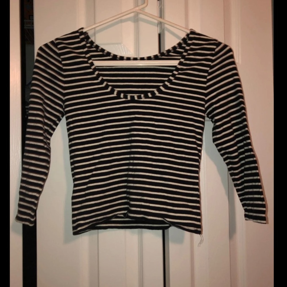 3/4 sleeve striped crop top